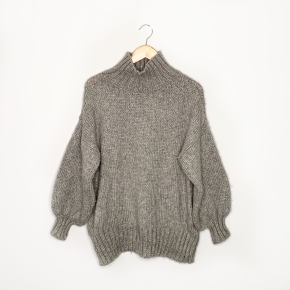 Urban Outfitters Sweaters - Urban Outfitters Turtle Neck Gray Sweater Size S